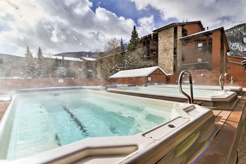 Ski & Relax Fireside: Frisco Gem w/ Resort Perks! Apartment in Frisco
