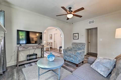 Walk to Dtwn: Winter Garden Home w/ Patio House in Winter Garden