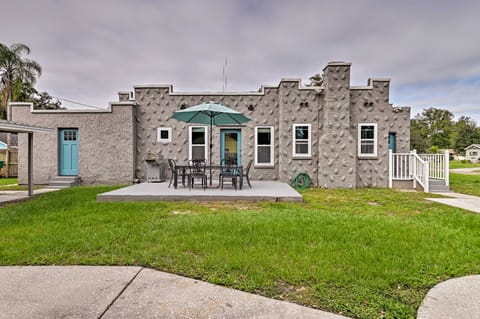 Walk to Dtwn: Winter Garden Home w/ Patio House in Winter Garden