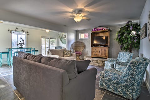 ‘Lily Pad’ Oasis w/ Dock on Lake of the Ozarks! House in Lake of the Ozarks