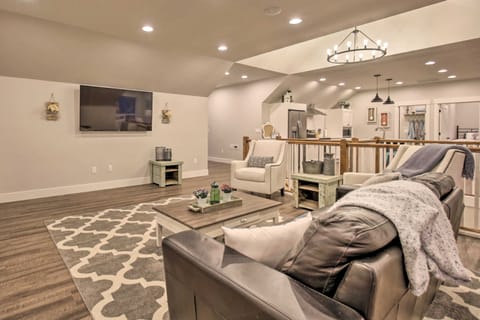 Chic Farmhouse w/ Creek in Heart of Wine Country! House in Willamette Valley