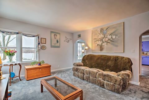 Cozy Cedarburg House - Walk to Historic Downtown! House in Cedarburg