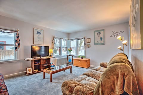 Cozy Cedarburg House - Walk to Historic Downtown! House in Cedarburg