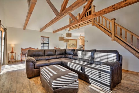 Luxury Cabin w/ Pond, Working Ranch Near Nevada House in Ozark Mountains