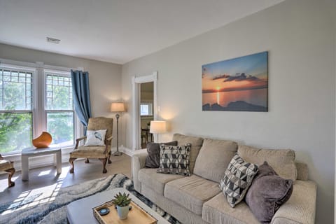 Port Clinton Getaway - Walk to Beach & Restaurants House in Port Clinton