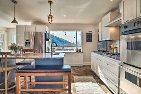 Outdoor Kitchen & Swim Spa: 1-Acre Grand Lake Home House in Grand Lake