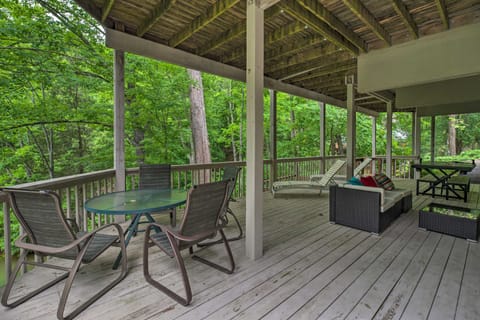 Gated Resort Home: Norris Lake Access, Shared Dock House in Norris Lake
