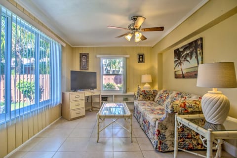 Ideally Located Abode w/ Gazebo in Pompano Beach! House in Pompano Beach