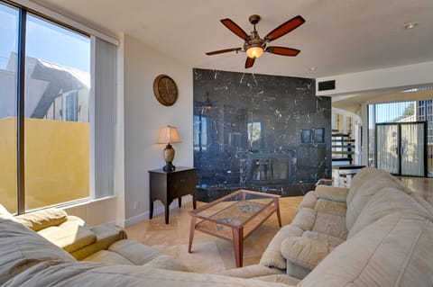 Oceanfront Escape on Wilbur Beach! House in Wilbur-By-The-Sea