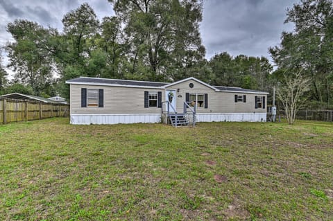 13 Mi to Silver Springs: Pet Friendly Getaway! House in Florida