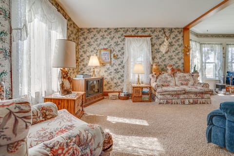 Historic Farmhouse w/ Fire Pit: Pet Friendly! House in Wisconsin