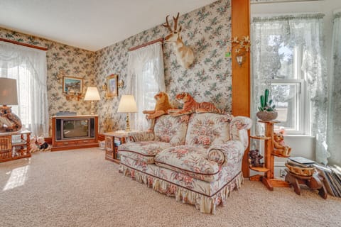 Historic Farmhouse w/ Fire Pit: Pet Friendly! House in Wisconsin