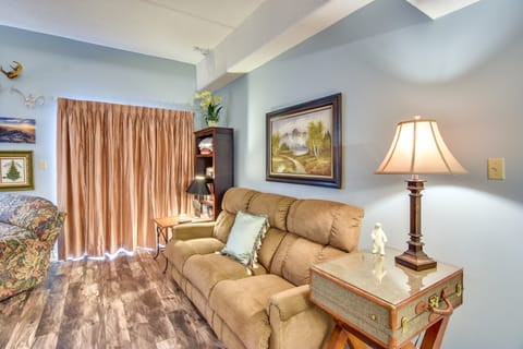 < 4 Mi to Sugar Mtn Resort: Condo w/ Indoor Pool! Apartment in Sugar Mountain