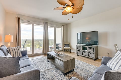 Comfy PCB Condo w/ View & Private Beach Access! Apartment in Panama City Beach