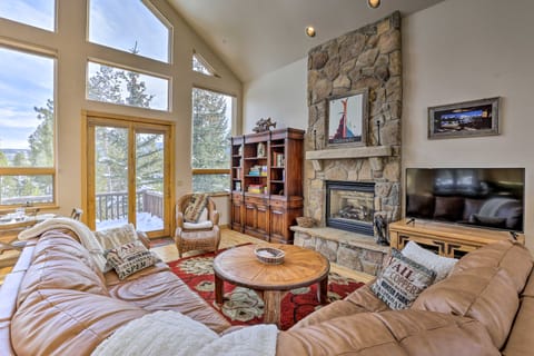 Ski-In/Out Breckenridge Gem w/ Hot Tub! House in Breckenridge