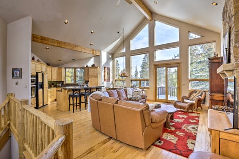Ski-In/Out Breckenridge Gem w/ Hot Tub! House in Breckenridge