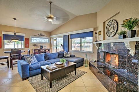 Pool/Spa, Theater Room & Views: Palm Desert Home! House in Indian Wells