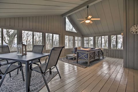 Mountaintop Wintergreen Resort Home w/ Deck, Views House in Massies Mill