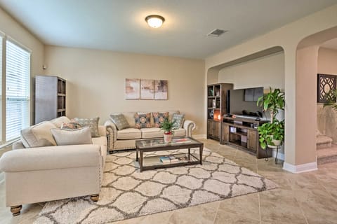 Texas Home w/ Patio & Grill ~ 16 Mi to Austin House in Rio Grande