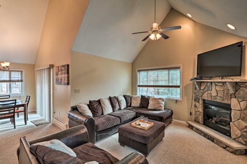 6 Mi to Skiing: Family Poconos Home w Decks! House in Kidder Township