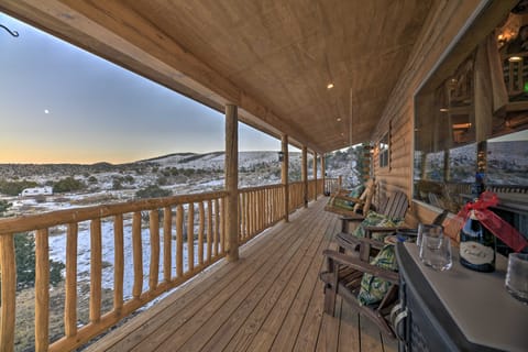 Rio Grande National Forest Cabin: Views & Hot Tub House in Colorado