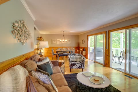 Blue Ridge Getaway w/ Hot Tub & Seasonal View! House in Blue Ridge