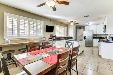 Family-Friendly El Paso Home Near Parks & Malls! House in Ciudad Juarez