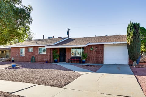 Family-Friendly El Paso Home Near Parks & Malls! House in Ciudad Juarez