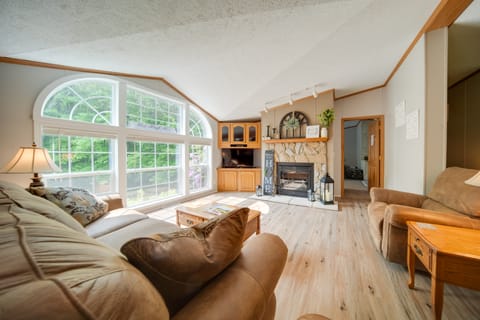 Secluded Ohio Getaway on 65 Acres! House in Lake Erie