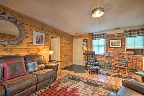 Adirondack Mountains Cottage Near Gore Mountain! Cottage in Capital District, NY, USA