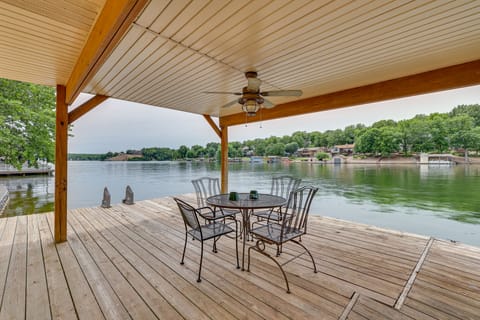 Bella Vista Home w/ Kayaks & Deck on Loch Lomond! House in Bella Vista