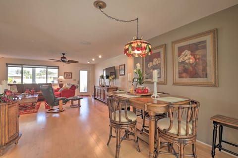 Single-Story Home: Walk to Beach, Pier & River House in Daytona Beach