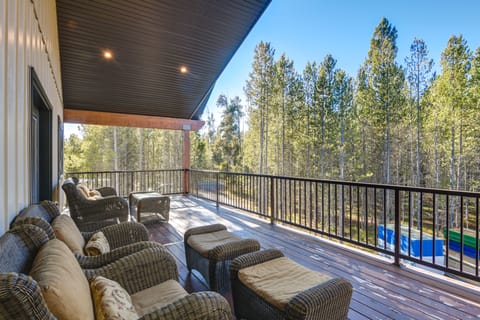 Outdoor Adventure Hub ~ 20 Miles to Yellowstone! House in Idaho