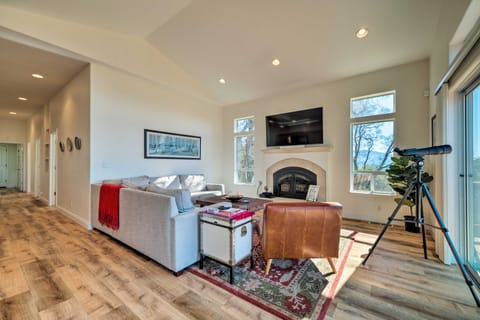 Hot Tub & Mtn Views: Peaceful Columbia Retreat! House in Calaveras County