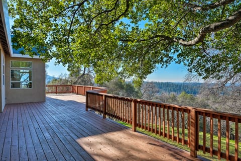 Hot Tub & Mtn Views: Peaceful Columbia Retreat! House in Calaveras County