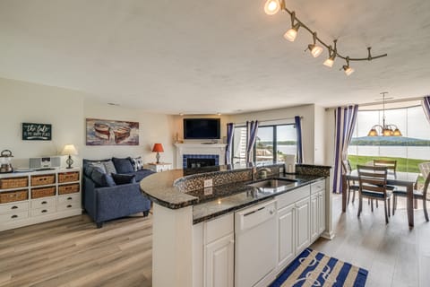 Resort Condo on Smith Mtn Lake: Linens Included! Apartment in Smith Mountain Lake