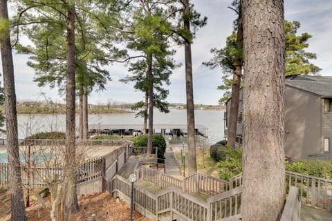 Hot Springs Condo w/ Lake Access & Community Pool Apartment in Lake Hamilton