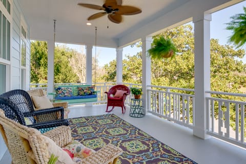 Harbor Oaks Haven: Walk to Front Beach & Downtown! Apartment in Ocean Springs