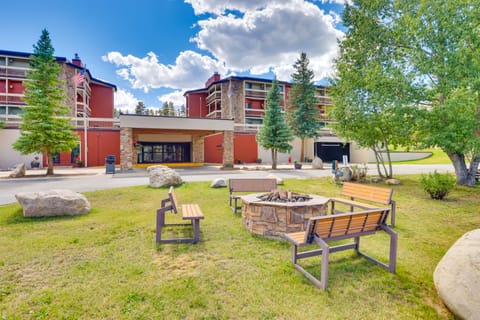 Mtn Condo w/ Ski Locker & Pools - 3 Mi to Resort! Apartment in Fraser