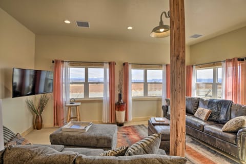 Unique Cortez Family Getaway w/ Mountain Views! House in Colorado