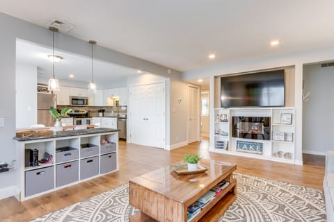 Walk to Shops & Lake: Pool-View Osage Beach Unit Apartment in Osage Beach