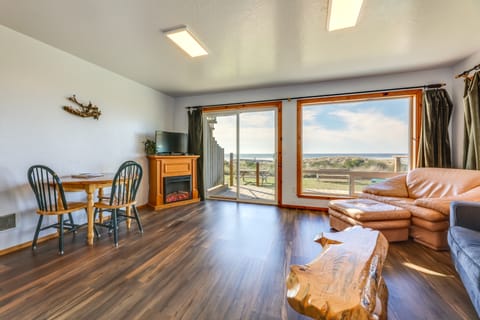 Sanderling Sea Cottages, Unit 13 Cottage in Oregon