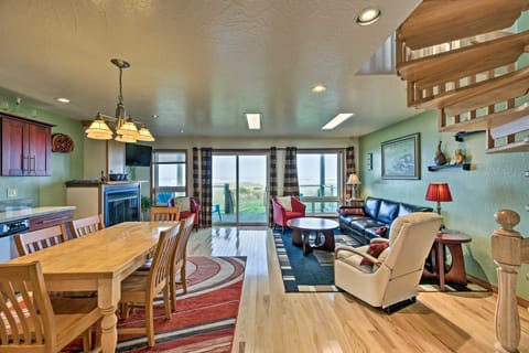 Sanderling Sea Cottages, Unit 9 with Ocean Views! Cottage in Oregon
