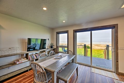 Waldport Escape - Sanderling Sea Cottages, Unit 8 Cottage in Oregon