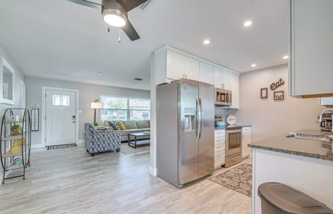 Dock, Kayaks & Bicycles: Crystal River Getaway! House in Crystal River