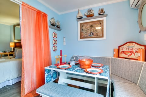 < 1 Mi to Shore: Bayside Escape in Ocean City Apartment in Ocean City