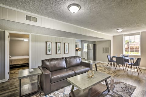 Garden-Level Hendersonville Apt: 20 Mi to Broadway Apartment in Hendersonville