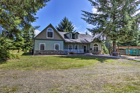 Serene South Bend Family Escape; Dogs Welcome House in Washington
