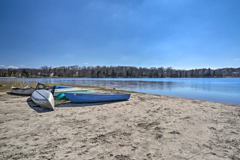 Pool/Beach Access: Spacious Tobyhanna Family Home! House in Coolbaugh Township