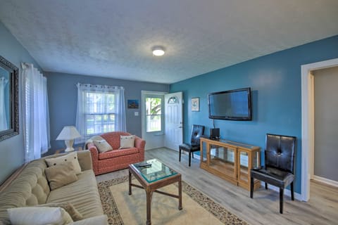 Steps to Speedway & Hall of Fame: Indy Home House in Indianapolis